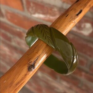 Vintage Bakelite bangle